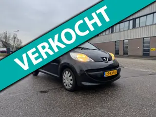 Peugeot 107 1.0-12V XR