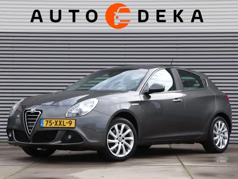 Alfa Romeo Giulietta 1.4 T Distinctive Automaat *Leder*Navigatie*Stoelverw.*