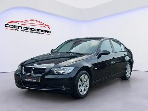 BMW 3-serie 318i in top staat!/Apple Carplay/Trekhaak/Airco/Cruise control/Centrale deurvergr./Elekt