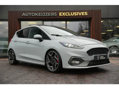 Ford Fiesta 1.5 EcoBoost ST-3 Panoramadak Bang & Olufsen Dodehoek LED Stuurverw.