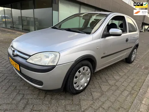 Opel Corsa 1.2-16V Njoy BJ 3-2003 APK 4-2027