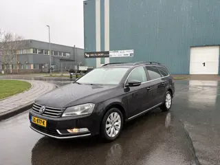 Volkswagen Passat Variant 1.4 TSI Highline BlueMotion 6-Bak 125 PK. Mooie en als nieuw rijdende auto