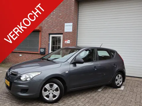 Hyundai i30 1.4i Active Airco APK