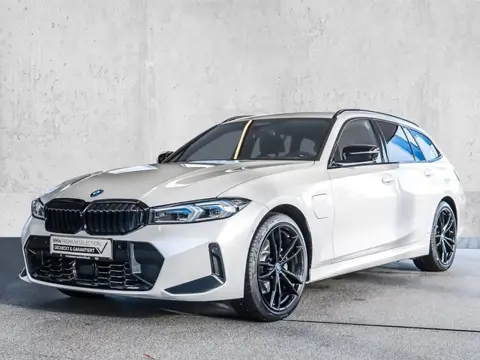 BMW 3 Serie Touring 330e M-SPORT (LCi) ** LED, NAVI+, LEDER, PANORAMA, TREKH, HuD, ACC, 19-inch LMV 