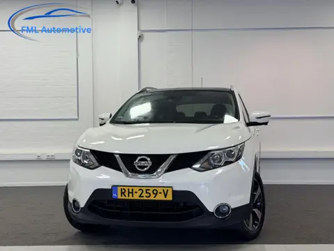 Nissan Qashqai 1.6 N-Connecta | Dealer onderhouden | Trekhaak | Panorama dak |