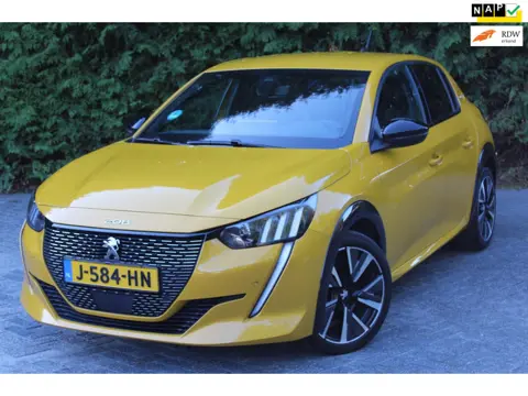 Peugeot 208 1.2 PureTech GT-Line 100PK | Parkeercamera | Navigatie | Apple/Android Carplay