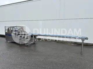 Ulma PV-350 flowpackmachine met lange invoerband