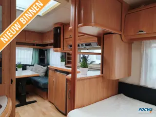 Hobby Excellent 495 UFE Fransbed Zit Toilet Tent