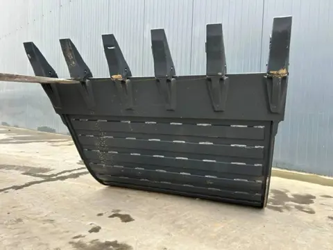 Hitachi ZX220 - 1.40m (bj 2026)