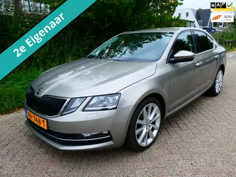 Skoda Octavia 1.0 TSI 116pk Style Automaat 2e eig. Navi PDC Xenon Historie