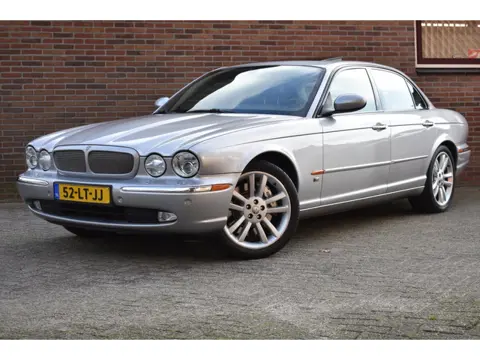 Jaguar XJR 4.2 V8 S/C '03 Youngtimer Leder Clima Cruise Inruil mogelijk Kantel schuif 396 pk