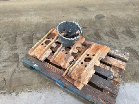 Cat 349E / 352F - 600mm