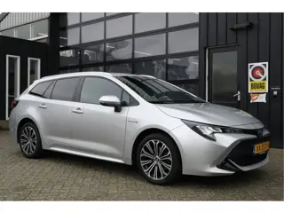 Toyota Corolla Touring Sports 1.8 Hybrid First Edition | NL-Auto | Dealer Onderhouden | Carplay