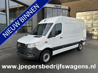 Mercedes-Benz Sprinter 317 CDI L2 H2 Pro Facelift / MBUX / Navigatie / Camera / Geveerde stoel / Cru