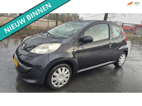 Peugeot 107 1.0-12V XR LEUKE AUTO RIJDT GOED