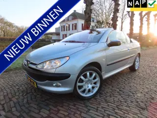 Peugeot 206 CC 1.6-16V 100676 KM N.A.P !! 1E Eigenaar Leer Sportstoelen Airco Windscherm Dealer Onde