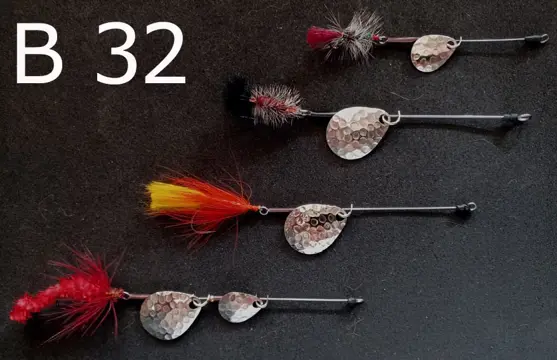 Diverse sets van 4 stuks Ultra Light Baars - Snoekspinners met vlieg voor de 3 - 5 grams spinhengel