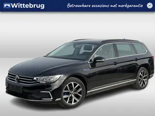 Volkswagen Passat Variant 1.4 TSI PHEV GTE Business DSG Automaat Panoramadak / Trekhaak wegklapbaar 