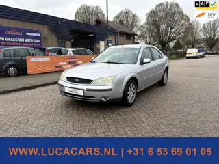 Ford Mondeo 1.8-16V First Edition 2X SLEUTEL + BOEKJES!