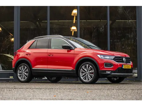 Volkswagen T-Roc 1.5 TSI Sport (bj 2019, automaat)