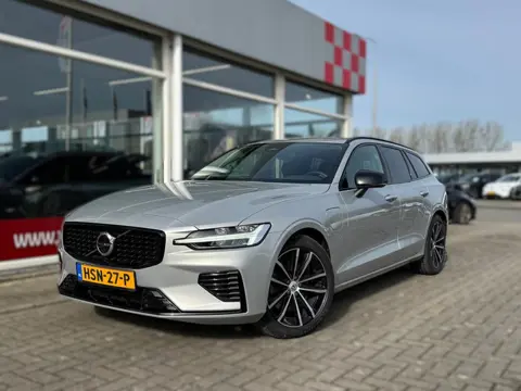 Volvo V60 2.0 T6 Plug-in hybrid AWD Plus Dark