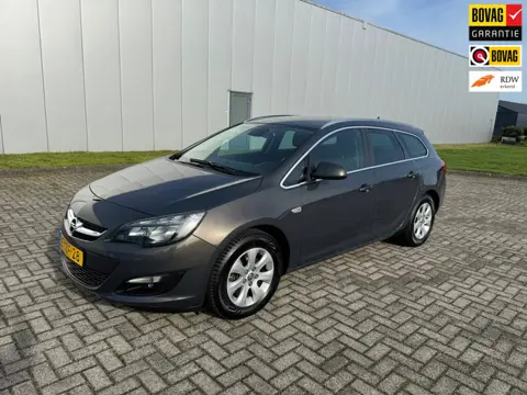 Opel Astra Sports Tourer 1.6 CDTi Business + , Climaat control ,Navigatie, Trekhaak