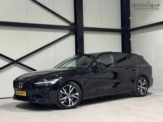 Volvo V60 2.0 T8 Recharge AWD R-Design | panorama | leder | trekhaak | black optiek |