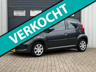 Peugeot 107 1.0-12V XS 5-deurs 1e EIG / AIRCO / 31.987 KM