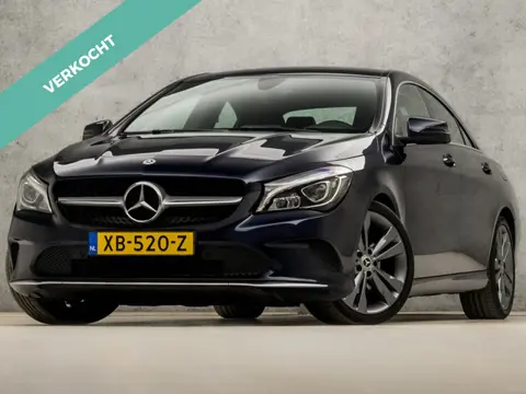 Mercedes-Benz CLA-Klasse 180 Solution Sport Automaat (GROOT NAVI, CAMERA, LEDER, STOELVERWARMING, ZW