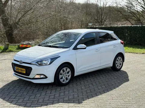 Hyundai I20 1.0 T-GDI CAMERA I CRUISE I PDC I CARPLAY I STOEL VERW I MOOI!