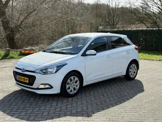 Hyundai I20 1.0 T-GDI CAMERA I CRUISE I PDC I CARPLAY I STOEL VERW I MOOI!