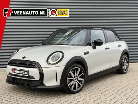 MINI Mini 1.5 Cooper Navi/Apple/Leder (bj 2022, automaat)