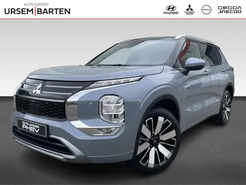 Mitsubishi Outlander 2.4 PHEV Instyle+ Tot € 6.500,- VOORDEEL!