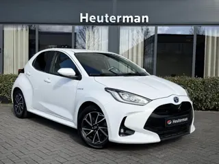 Toyota Yaris 1.5 Hybrid Dynamic Camera/ Privacy glas