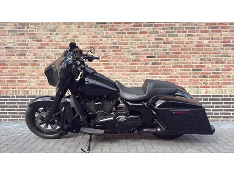 Harley Davidson 103 Street Glide Electra Streetglide Blackout CVO