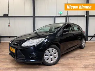 FORD FOCUS 1.6 TI-VCT Trend / AIRCO / Voorruit verwarming / Zeer nette staat /