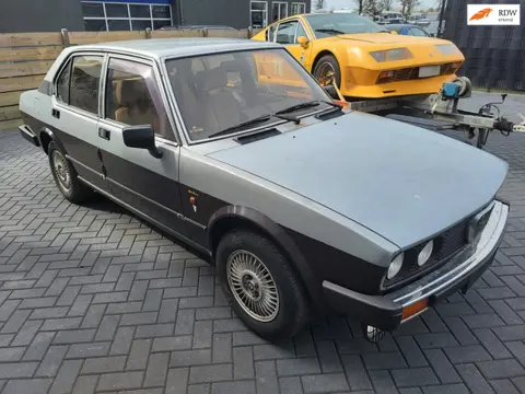 Alfa Romeo Alfetta 2.0 QV 4drs 5-bak