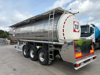 Feldbinder Tank trailer 34000L Food / Lebensmittel kammer Pumpe Heizung