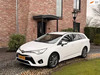 Toyota Avensis Touring Sports 1.8 VVT-i SkyView Edition