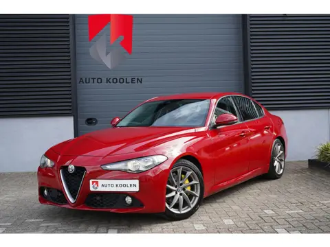 Alfa Romeo Giulia 2.0T Super 310 pk! Stoelverw./ Cruise/ Climate