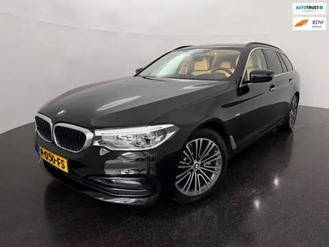 BMW 5-serie Touring 530i AUT High Executive Sport / Pano / Massage / HUD / FACELIFT / CARPLAY
