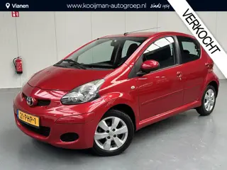 Toyota Aygo 1.0-12V Aspiration Red Navigator NL auto slechts 64025 KM