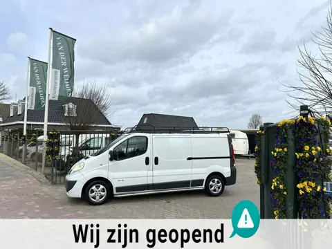 Renault Trafic 2.0 dCi T29 L2H1 Youngtimer 1e eig. 3 Persoons