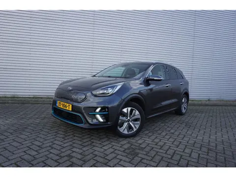 Kia e-Niro ExecutiveLine 64 kWh Climate / Navi / Cruise / Leder / Stoelverw. + koeling / DAB / SOH 9