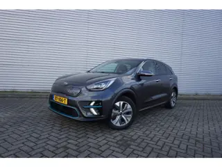 Kia e-Niro ExecutiveLine 64 kWh Climate / Navi / Cruise / Leder / Stoelverw. + koeling / DAB / SOH 9