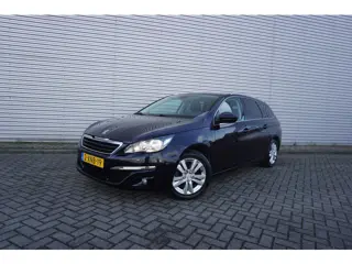 Peugeot 308 SW 1.2 e-THP Blue Lease Executive Climate / Navi / Cruise / Pano / Parkeersens. / Trekha