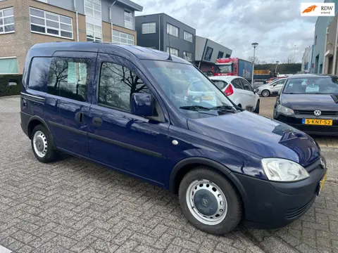 Opel Combo 1.4-16V 600 kg. benzine airco