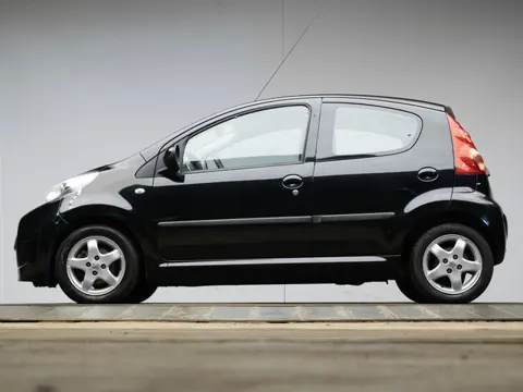 Peugeot 107 1.0-12V XS Sport (AIRCO,TOERENTELLER,ELEKTRISCH PAKKET,SPORTSTOELEN,LM VELGEN,NIEUWE APK