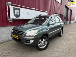Kia Sportage 2.0 CVVT Executive // Clima // PDC // Trk.Hk // 1/2 Leer
