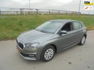 Skoda Fabia Skoda Fabia 1.0 benzine 5 deurs Automaat airco 13.000km